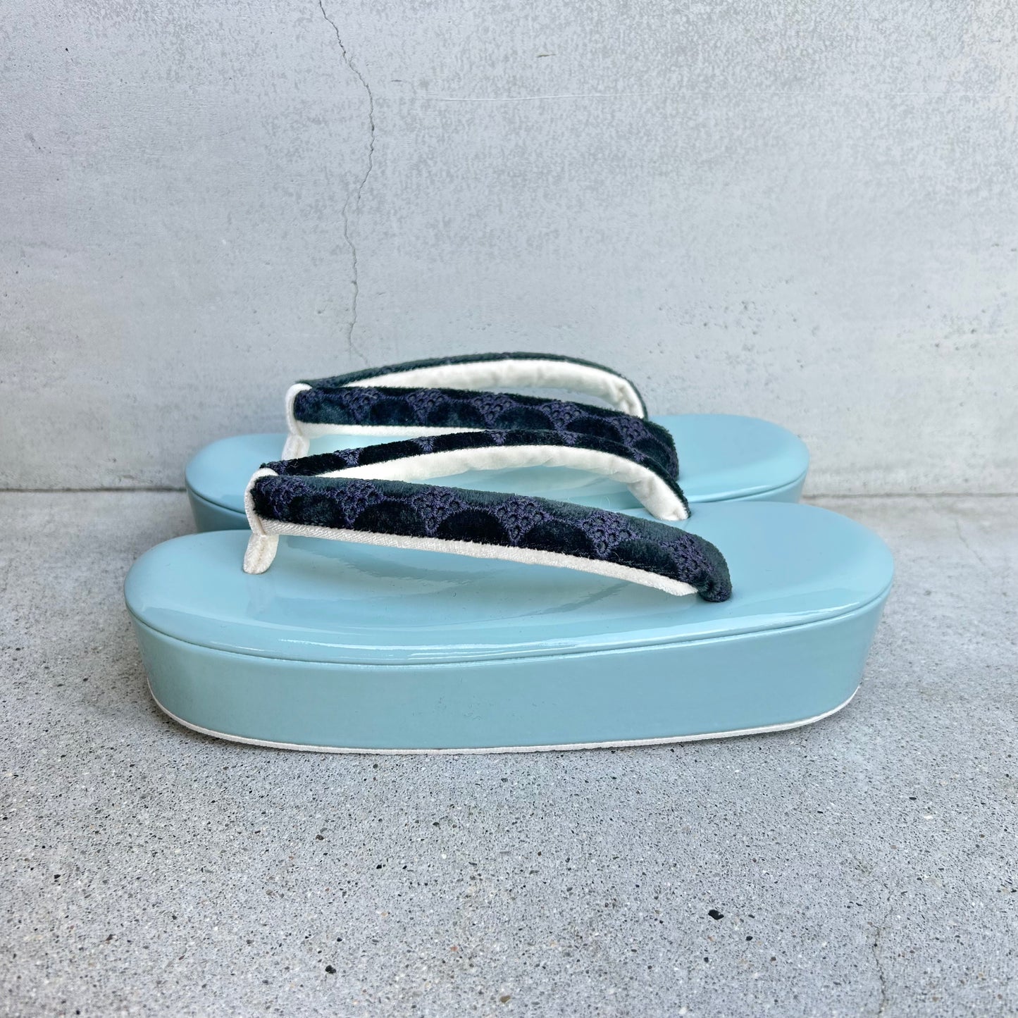 エナメル草履 そら色/ベロアグリーン Lサイズ