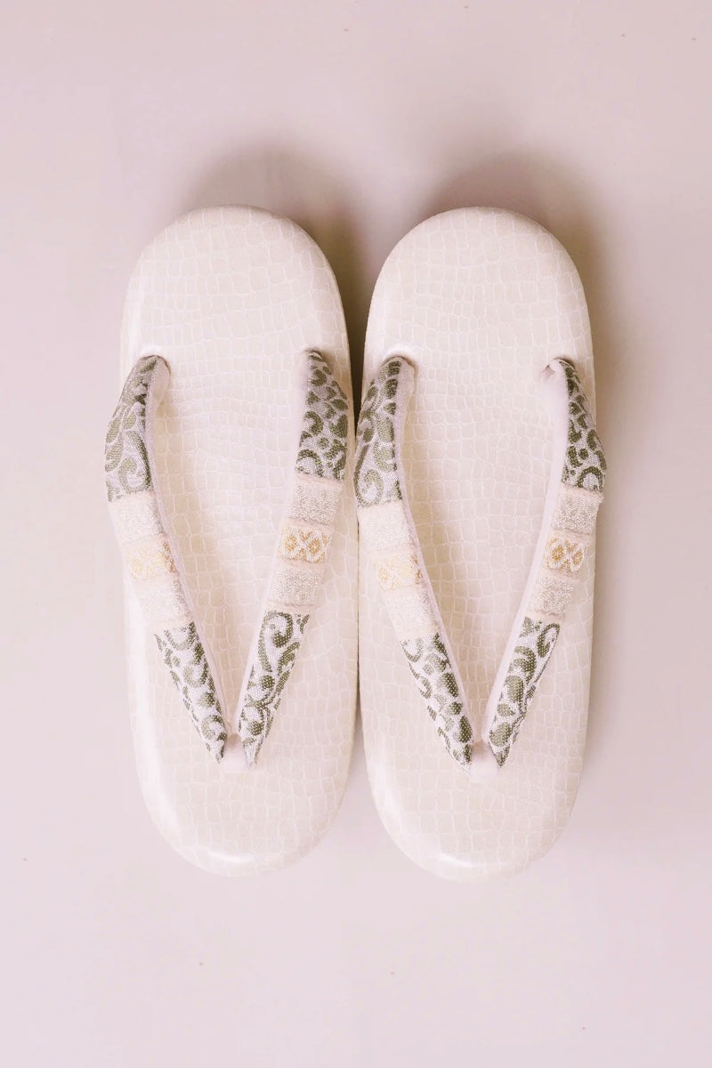 草履 大塚呉服店ペルシャ紋柄鼻緒グリーン/クロコアイボリー台