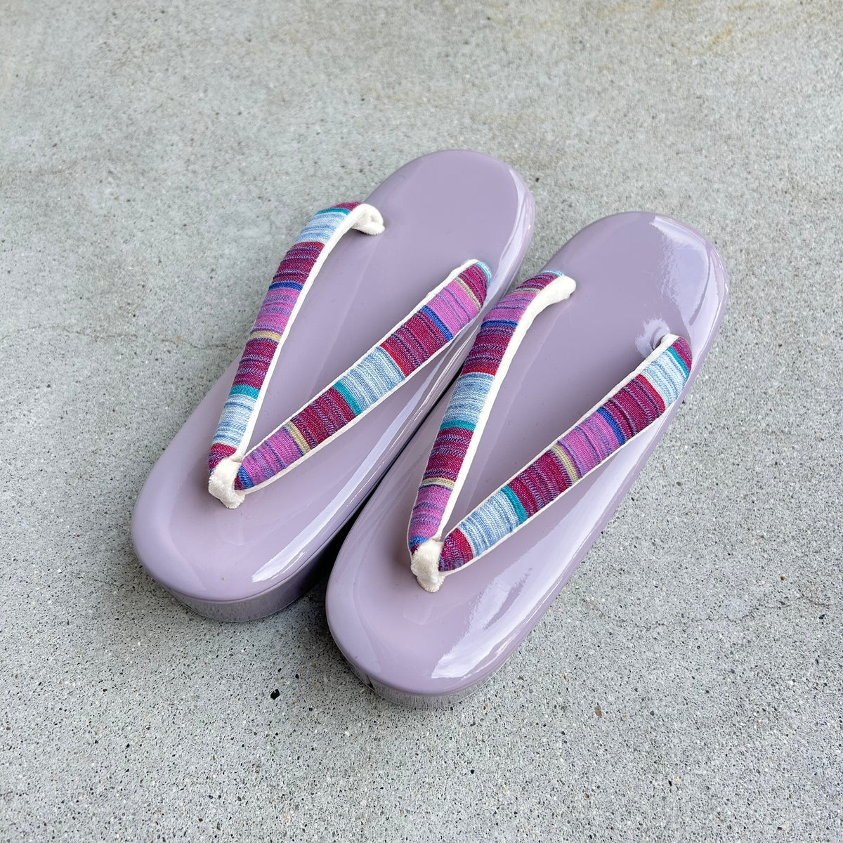 エナメル草履 ラベンダー/カラフルボーダー　Lサイズ