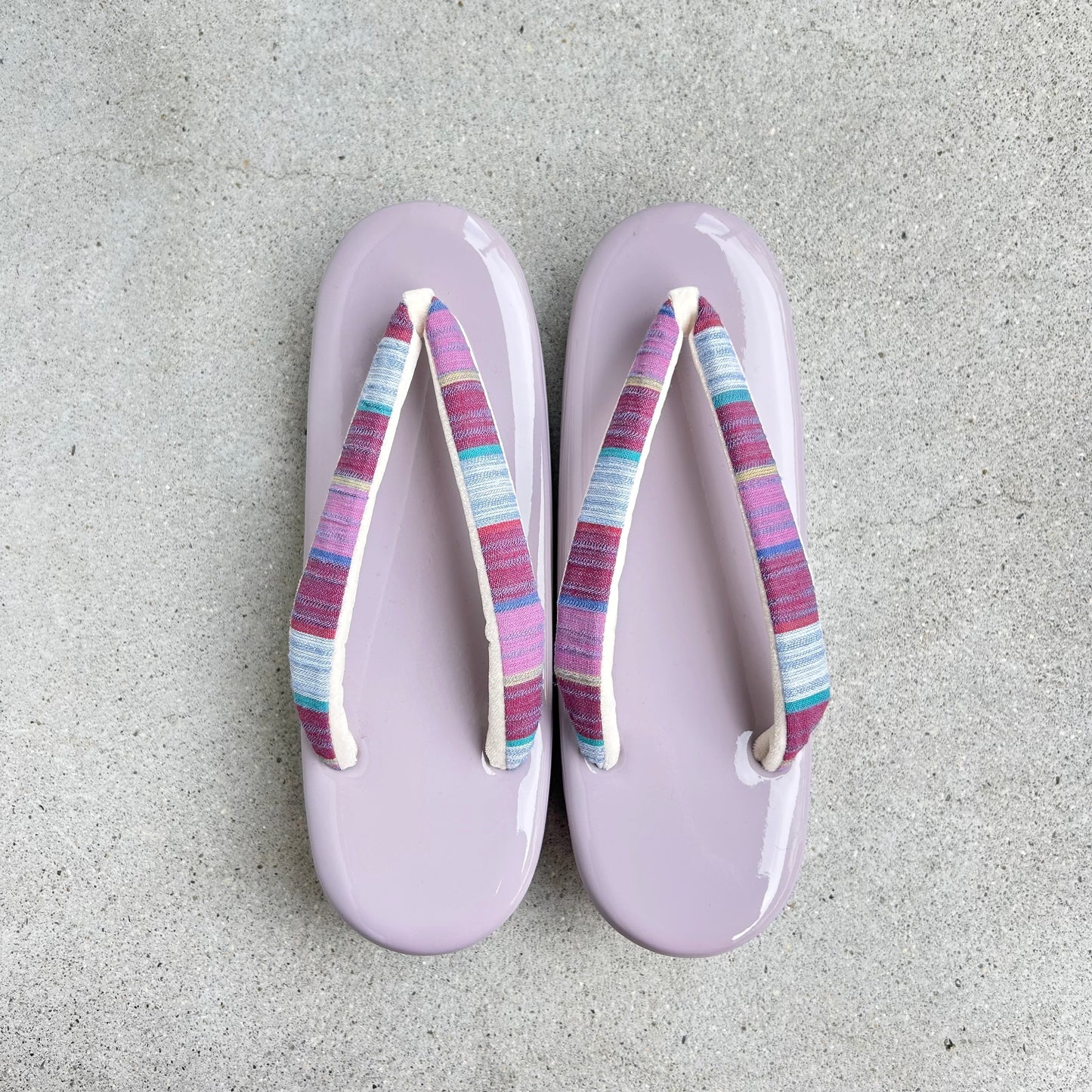 エナメル草履 ラベンダー/カラフルボーダー　Lサイズ