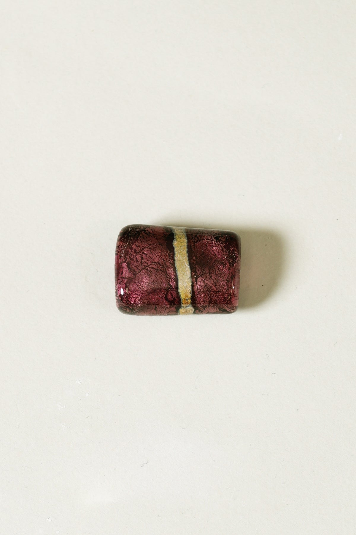 ガラス帯留　パープル（赤紫）箔