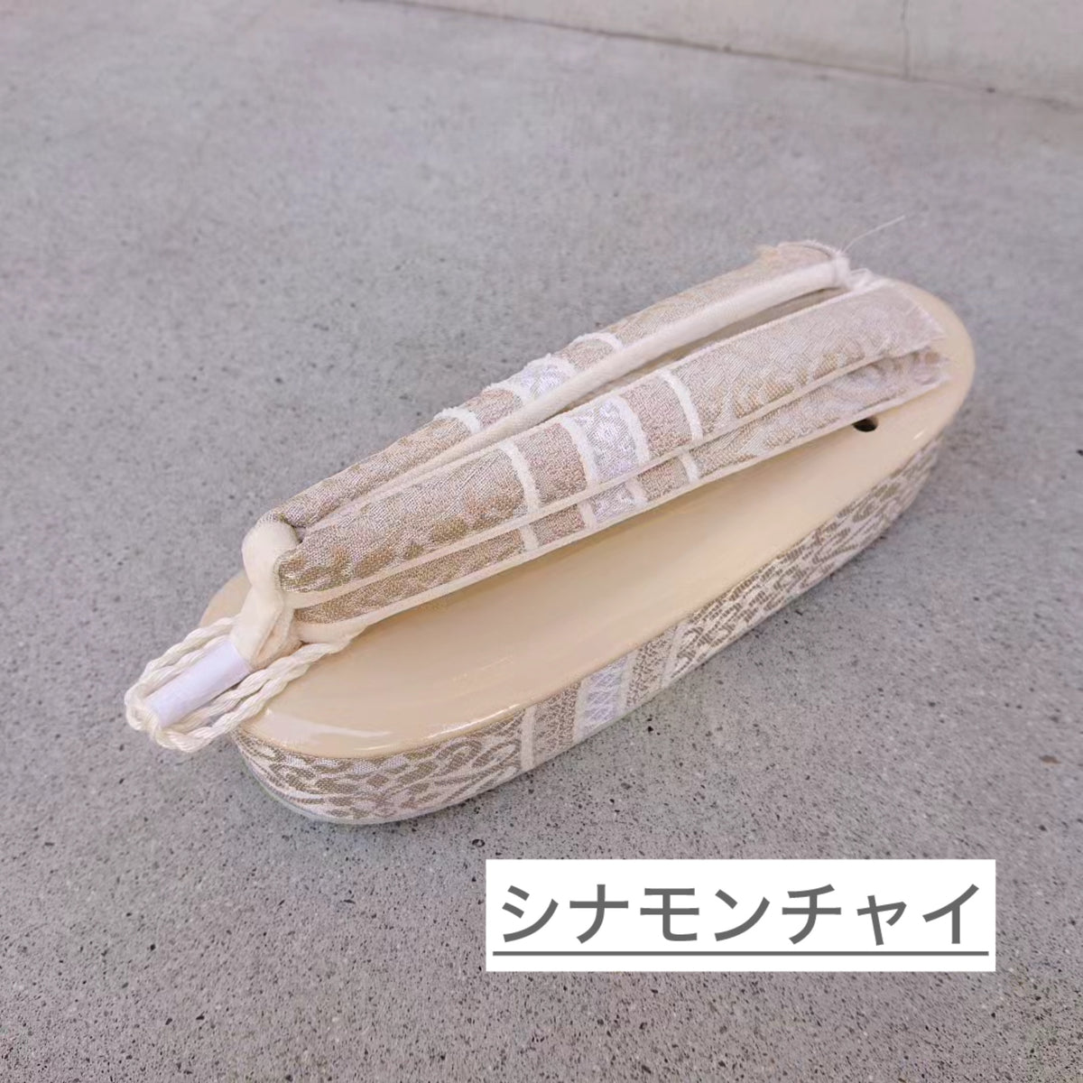 お履き物BAR  うさこまコラボペルシャ紋台