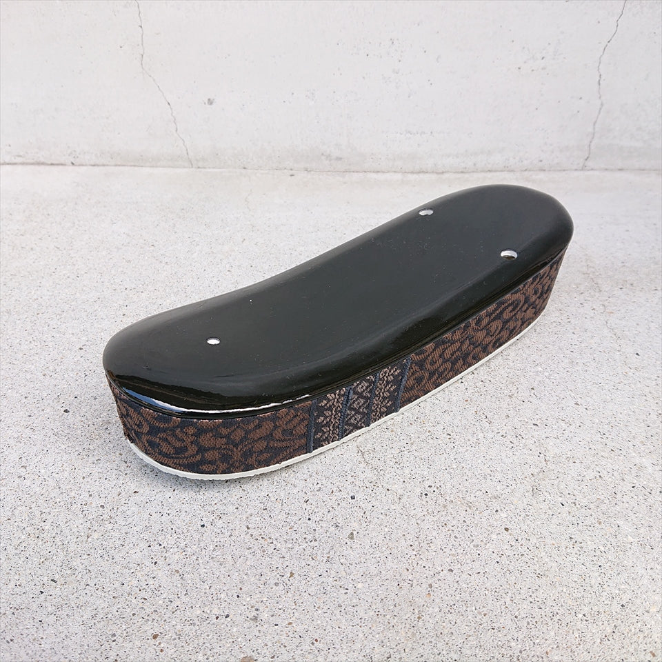 お履き物BAR  ペルシャ紋台