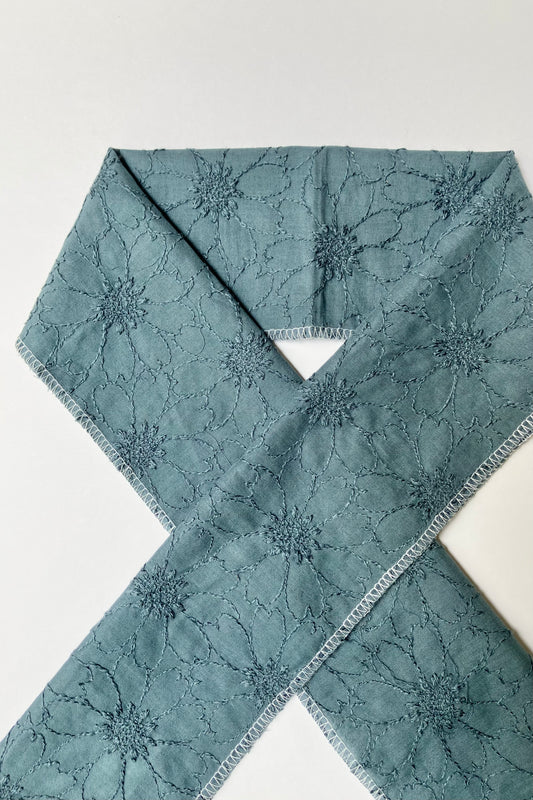 レース半衿　マーガレット刺繍ブルーグリーン