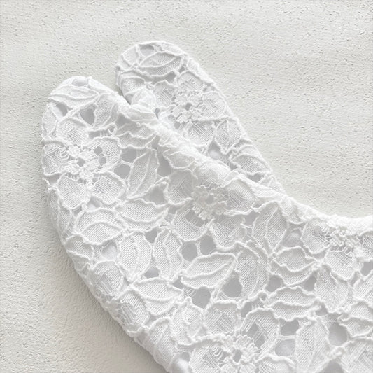 こはぜ付き足袋　花レース　ホワイト