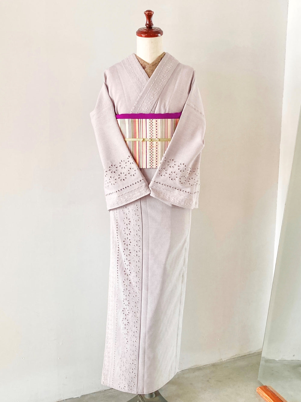 ボーダーレース単衣着物ライトグレー