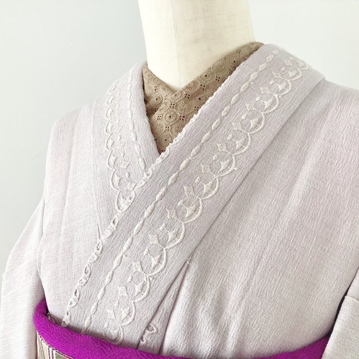 ボーダーレース単衣着物ライトグレー