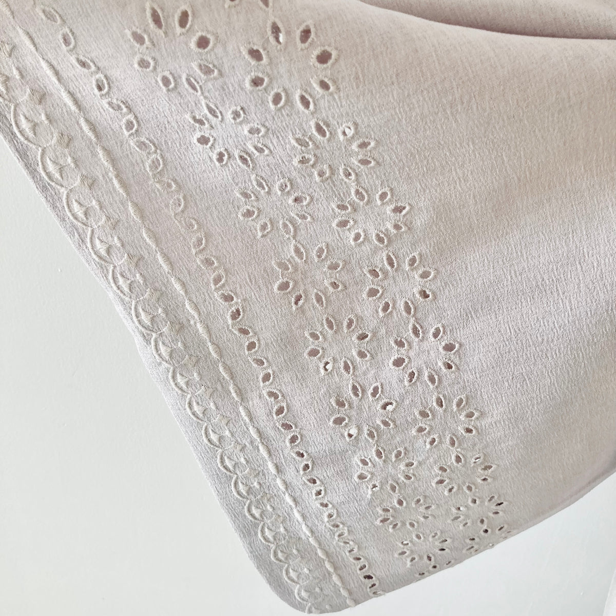 ボーダーレース単衣着物ライトグレー