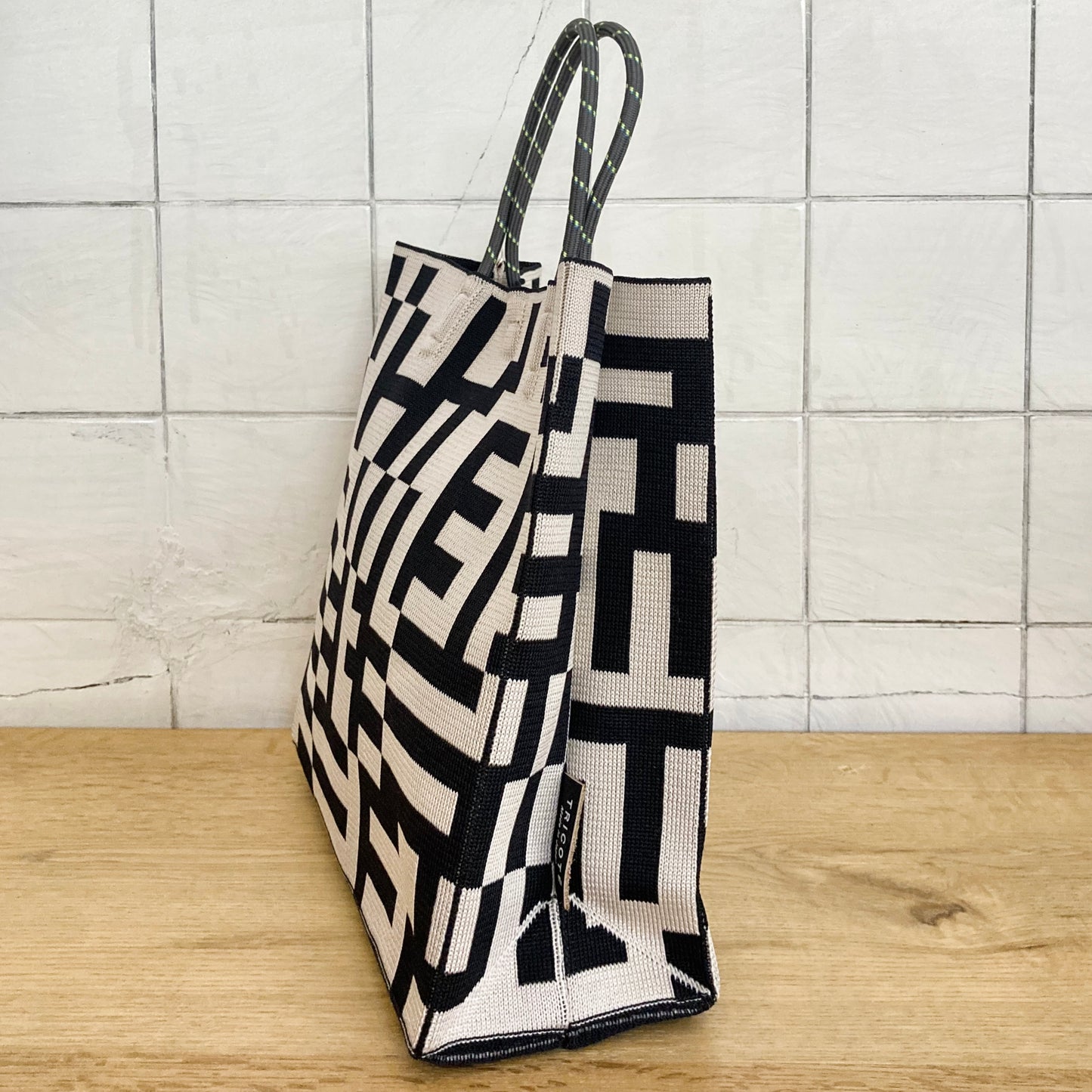 モザイクパターン　PAPER KNIT BAG