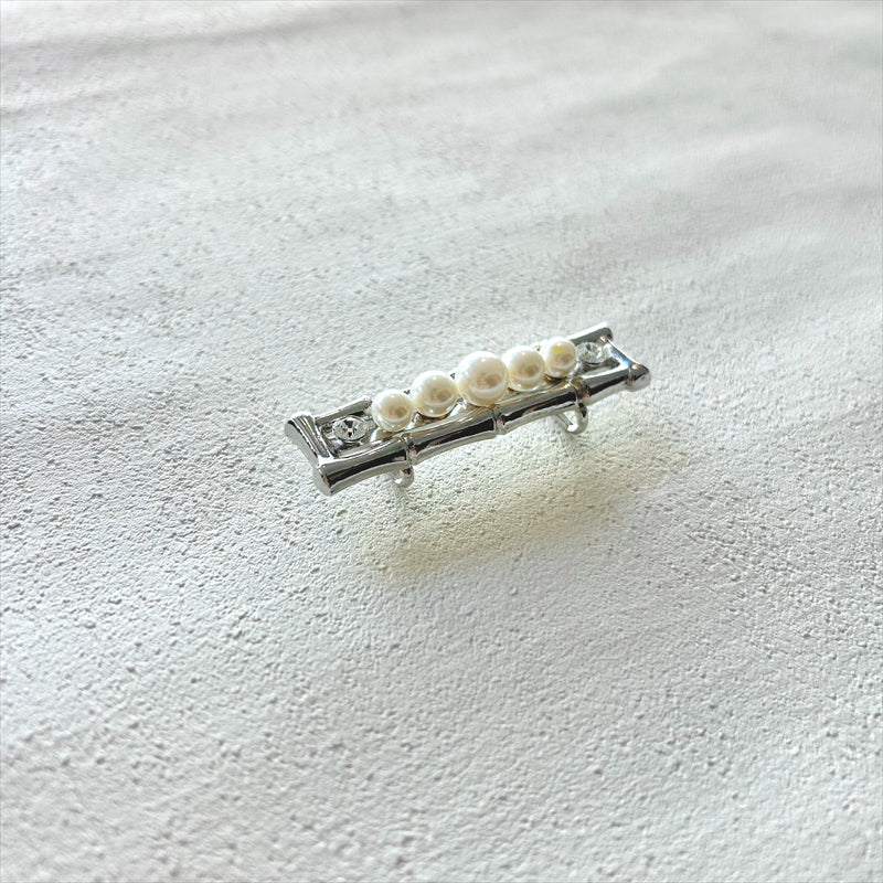 帯留　パール×竹